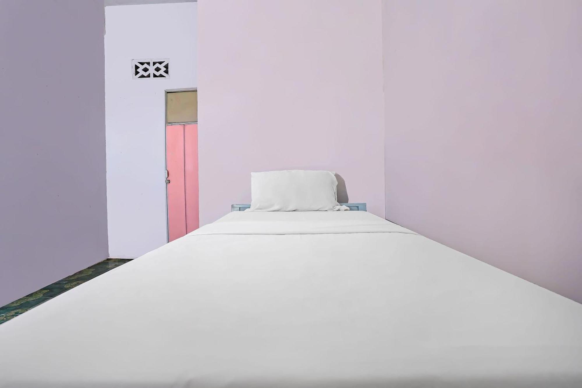 Spot On 92421 City Kost Syariah 팡칼피낭 외부 사진